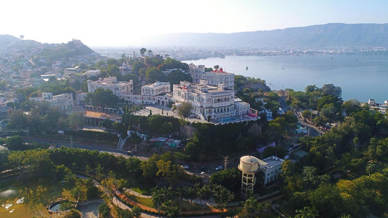 Hotel Merwara Estate- A Luxury Heritage Resort Аджмер Экстерьер фото