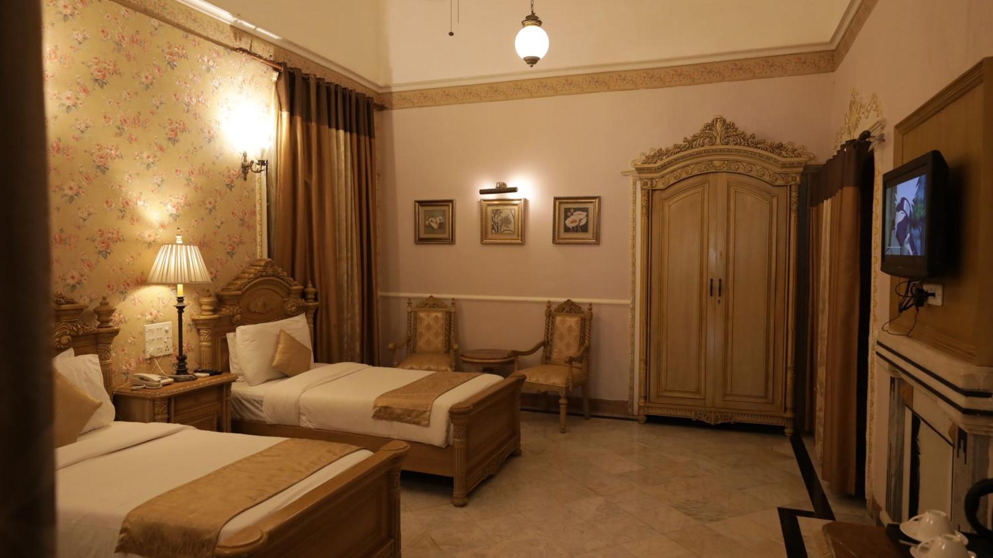 Hotel Merwara Estate- A Luxury Heritage Resort Аджмер Экстерьер фото