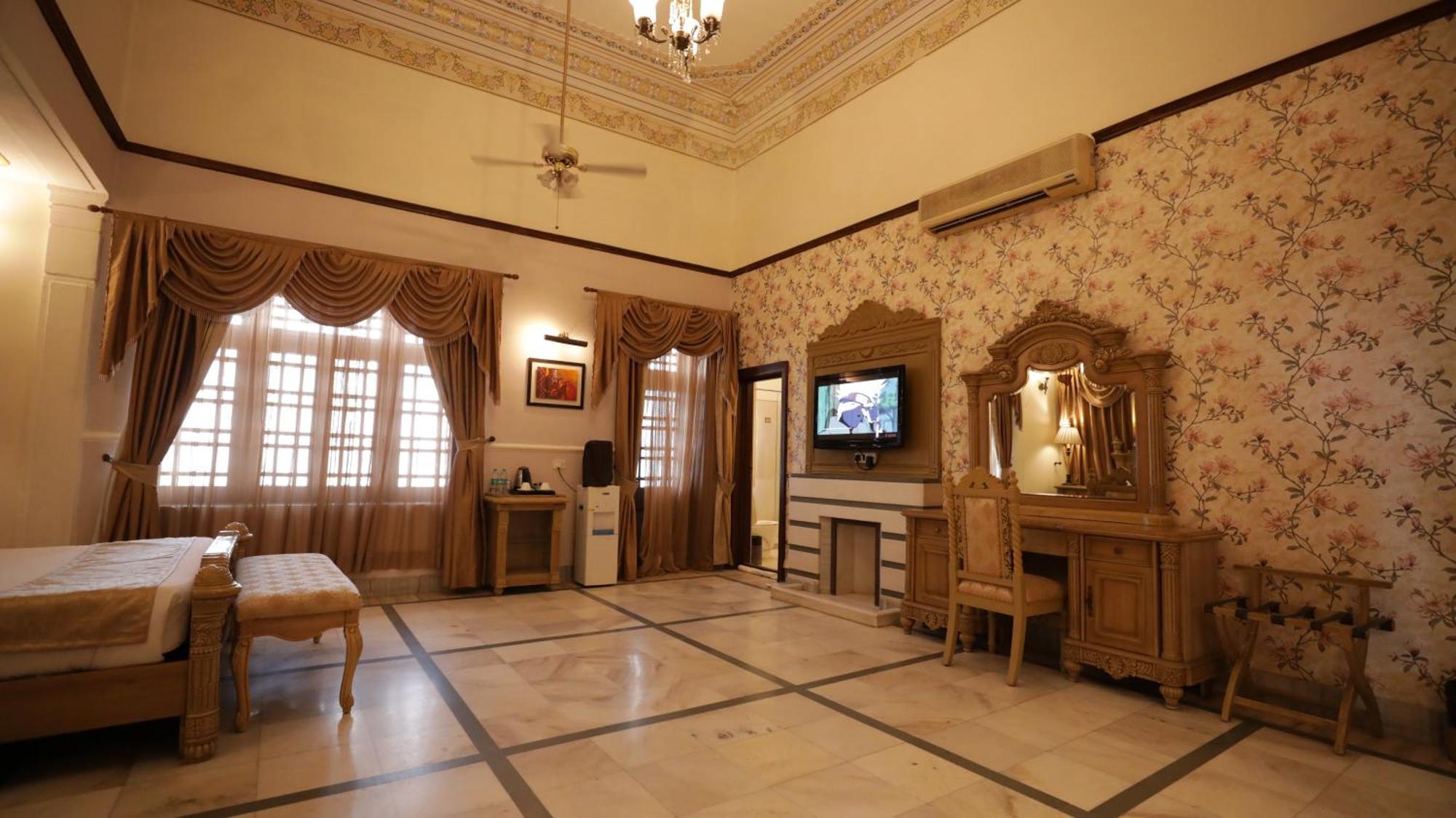 Hotel Merwara Estate- A Luxury Heritage Resort Аджмер Экстерьер фото