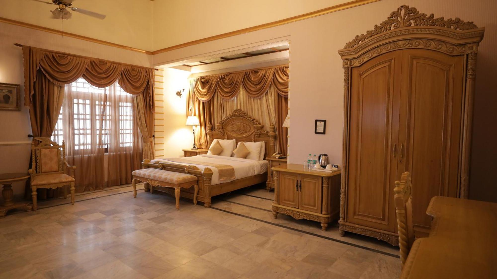 Hotel Merwara Estate- A Luxury Heritage Resort Аджмер Экстерьер фото