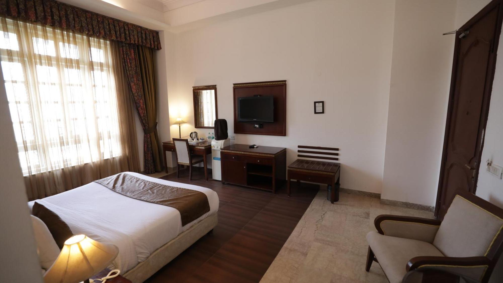Hotel Merwara Estate- A Luxury Heritage Resort Аджмер Экстерьер фото