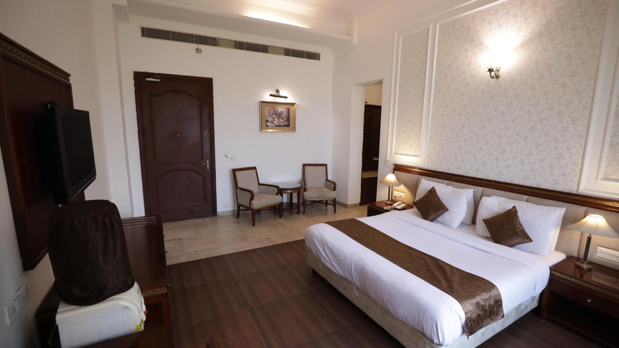 Hotel Merwara Estate- A Luxury Heritage Resort Аджмер Экстерьер фото